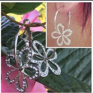 ❤️HOST PICK❤️Slider Flower Rhinestone Earrings🌷